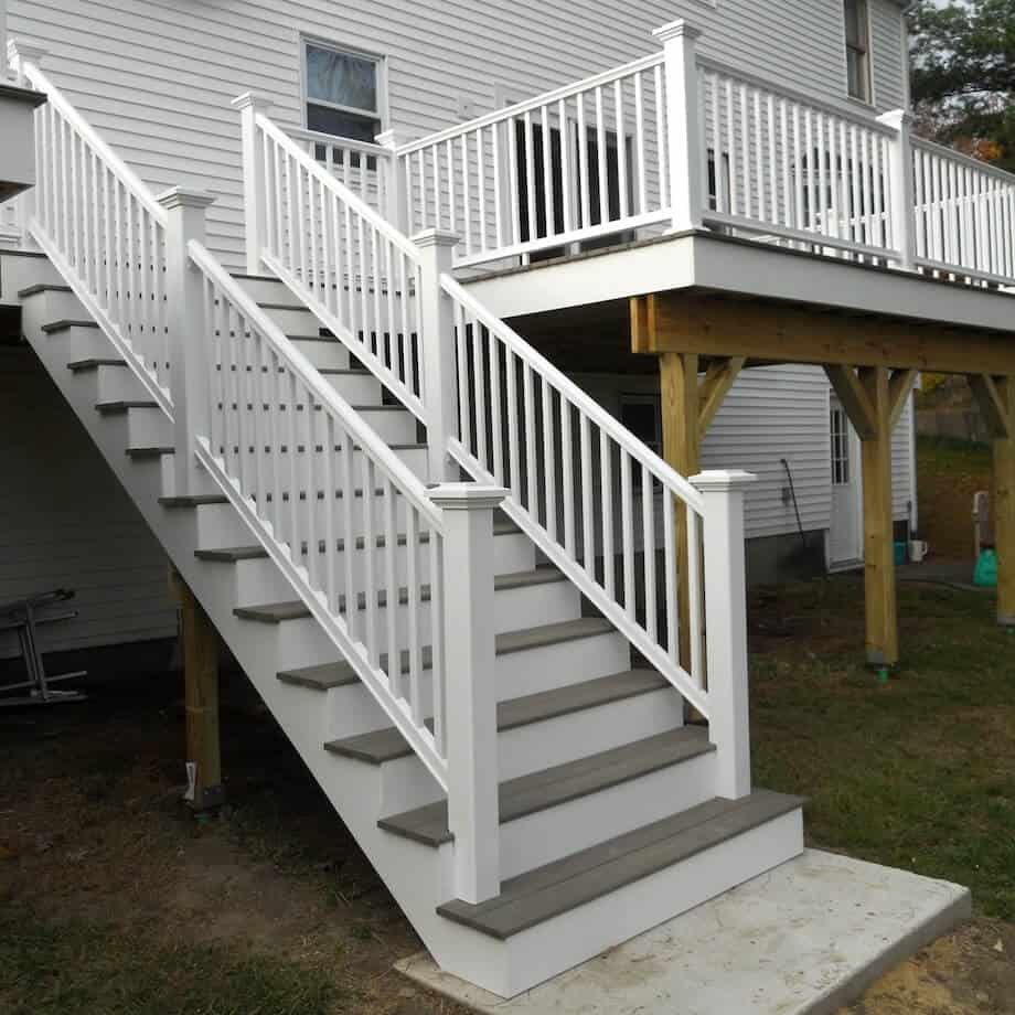 composite-decking-stairs1