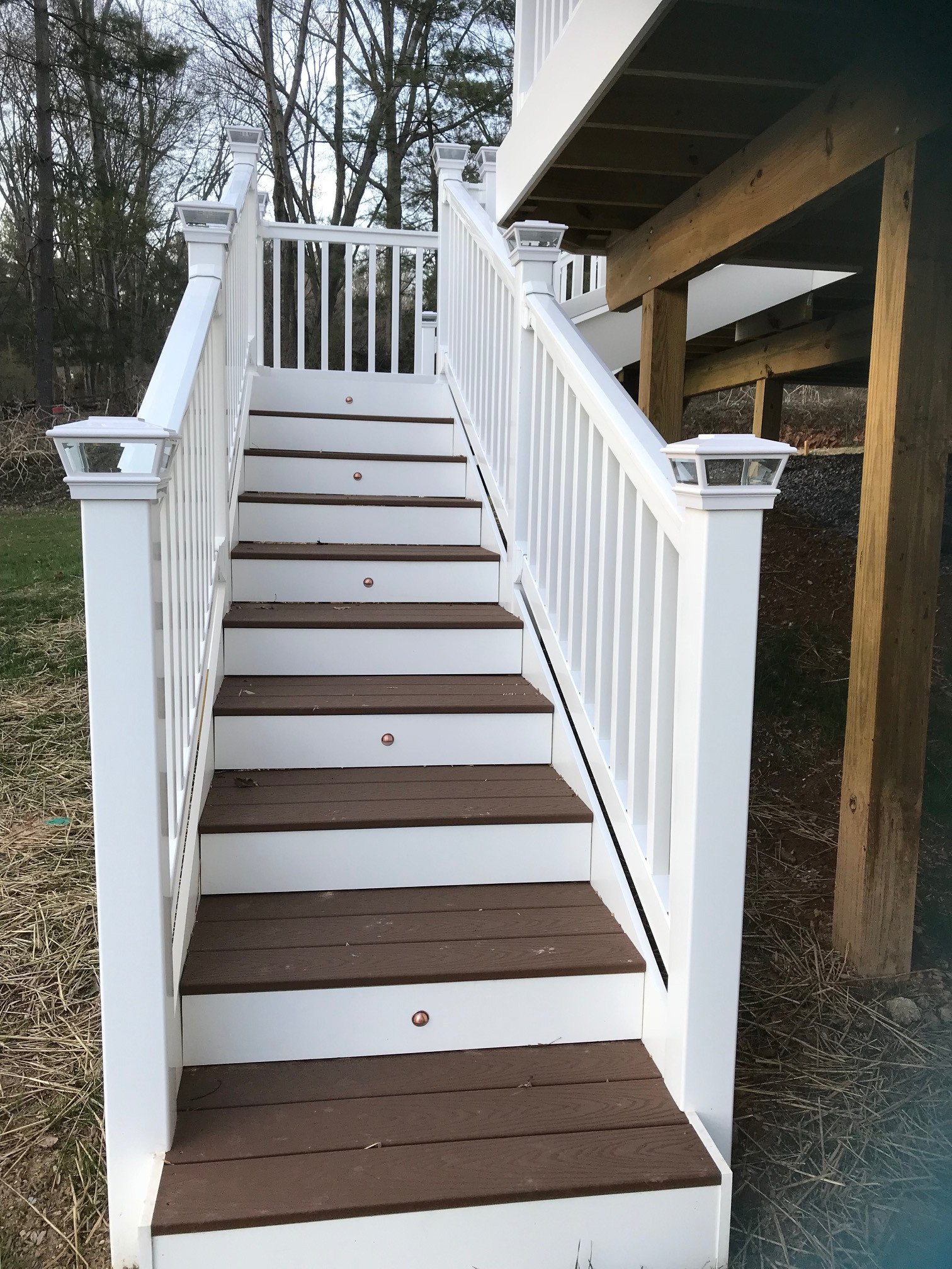 custom-designed-deck-vinyl-railings-solar-post-caps-and-stair-lights-miracle-contractors-llc-img~1de14b440acd437b_14-3312-1-d071e71
